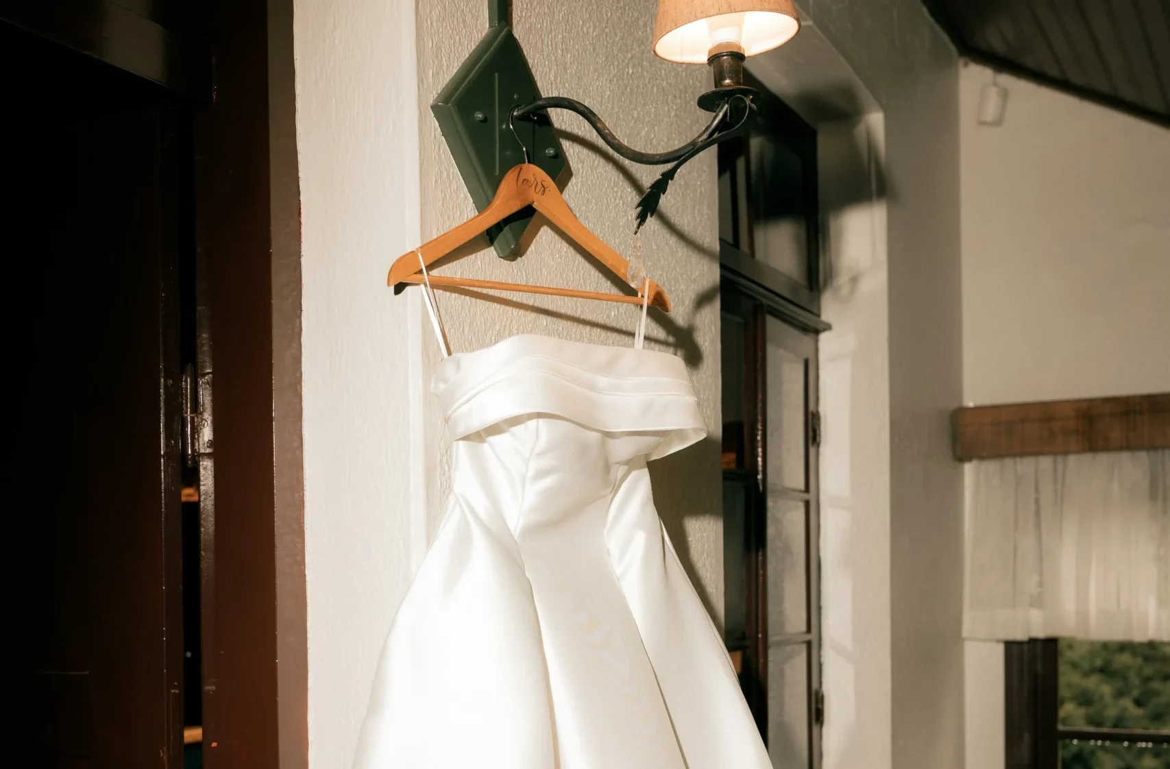 Brautkleid Reinigung in Innsbruck & Tirol – professionelle Pflege bei Reinigung Erhart